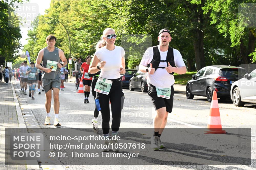 20.09.2026 - PSD Bank Halbmarathon Dr. Thomas Lammeyer http://msf.ph/oto/10507618 20.09.2026 11:04:15 Laufen 3696, 3697 meine-sportfotos.de