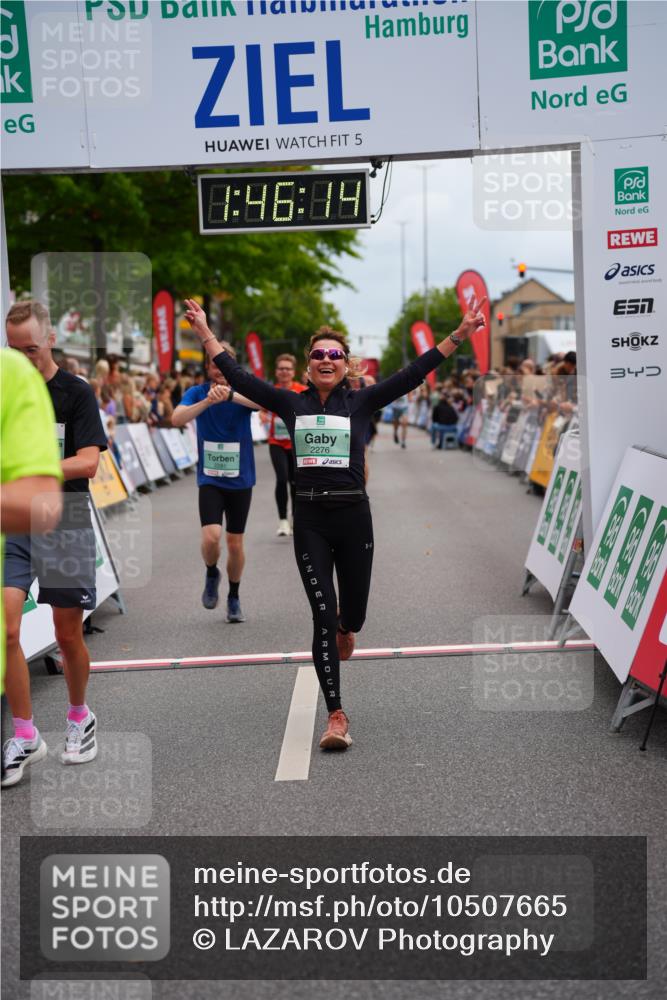 20.09.2026 - PSD Bank Halbmarathon LAZAROV Photography http://msf.ph/oto/10507665 20.09.2026 11:46:13 Ziel 1637, 1800, 2276, 2281, 3366, 3681, 4472 meine-sportfotos.de