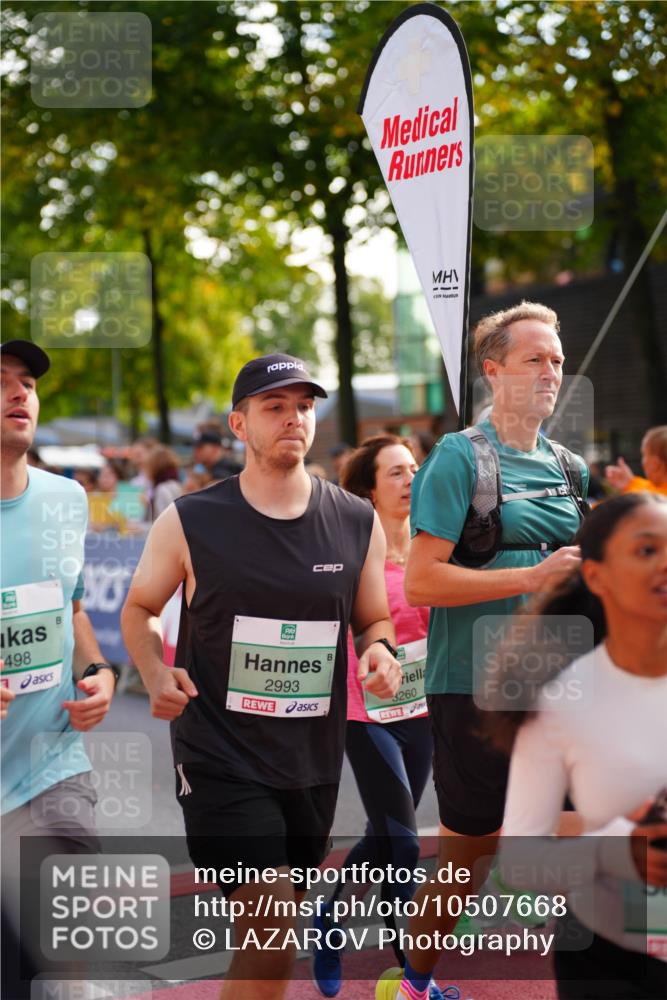 20.09.2026 - PSD Bank Halbmarathon LAZAROV Photography http://msf.ph/oto/10507668 20.09.2026 10:04:19 Laufen 498, 2993, 3260 meine-sportfotos.de