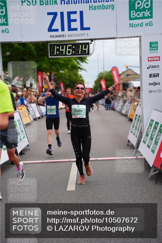 20.09.2026 - PSD Bank Halbmarathon LAZAROV Photography http://msf.ph/oto/10507672 20.09.2026 11:46:14 Ziel 1637, 1800, 2276, 2281, 3366, 3681, 4472 meine-sportfotos.de