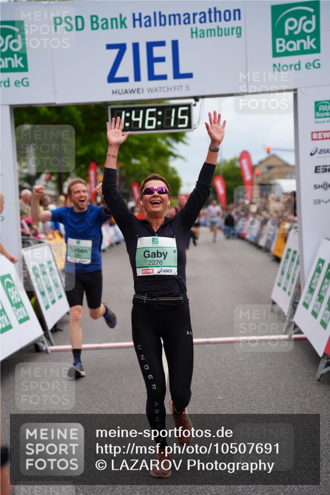 20.09.2026 - PSD Bank Halbmarathon LAZAROV Photography http://msf.ph/oto/10507691 20.09.2026 11:46:14 Ziel 1637, 1800, 2276, 2281, 3366, 3681, 4472 meine-sportfotos.de