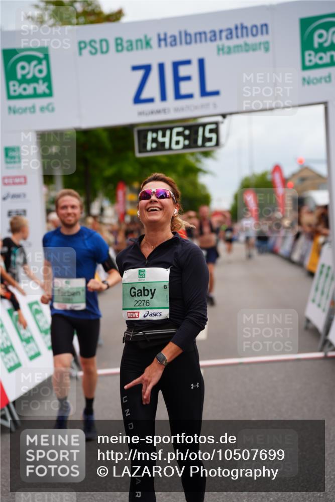 20.09.2026 - PSD Bank Halbmarathon LAZAROV Photography http://msf.ph/oto/10507699 20.09.2026 11:46:15 Ziel 1637, 1800, 2276, 2281, 3366, 3681 meine-sportfotos.de