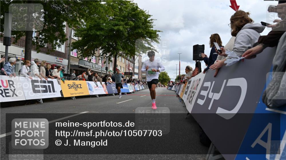 20.09.2026 - PSD Bank Halbmarathon J. Mangold http://msf.ph/oto/10507703 20.09.2026 11:28:43 Ziel 1333, 1506, 2372, 2490, 3665, 4325 meine-sportfotos.de