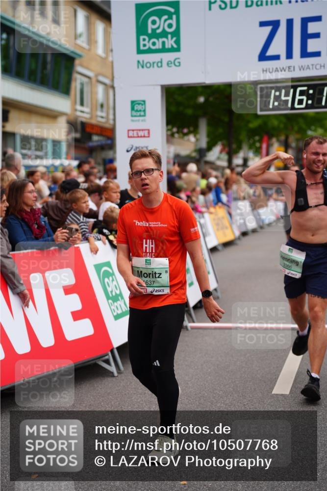 20.09.2026 - PSD Bank Halbmarathon LAZAROV Photography http://msf.ph/oto/10507768 20.09.2026 11:46:18 Ziel 1637, 1800, 2276, 2281, 2680, 3366, 3602, 3626, 3681, 4687 meine-sportfotos.de
