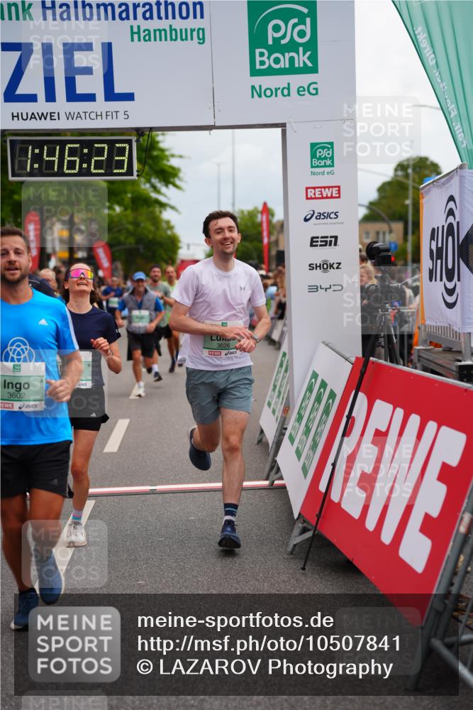 20.09.2026 - PSD Bank Halbmarathon LAZAROV Photography http://msf.ph/oto/10507841 20.09.2026 11:46:22 Ziel 1637, 2042, 2171, 2175, 2281, 2374, 2680, 2769, 2977, 3366, 3565, 3602, 3626, 4687 meine-sportfotos.de