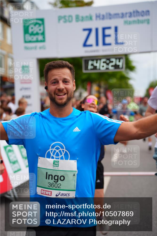20.09.2026 - PSD Bank Halbmarathon LAZAROV Photography http://msf.ph/oto/10507869 20.09.2026 11:46:23 Ziel 1637, 2042, 2171, 2175, 2374, 2680, 2769, 2977, 3366, 3565, 3602, 3626, 4687 meine-sportfotos.de
