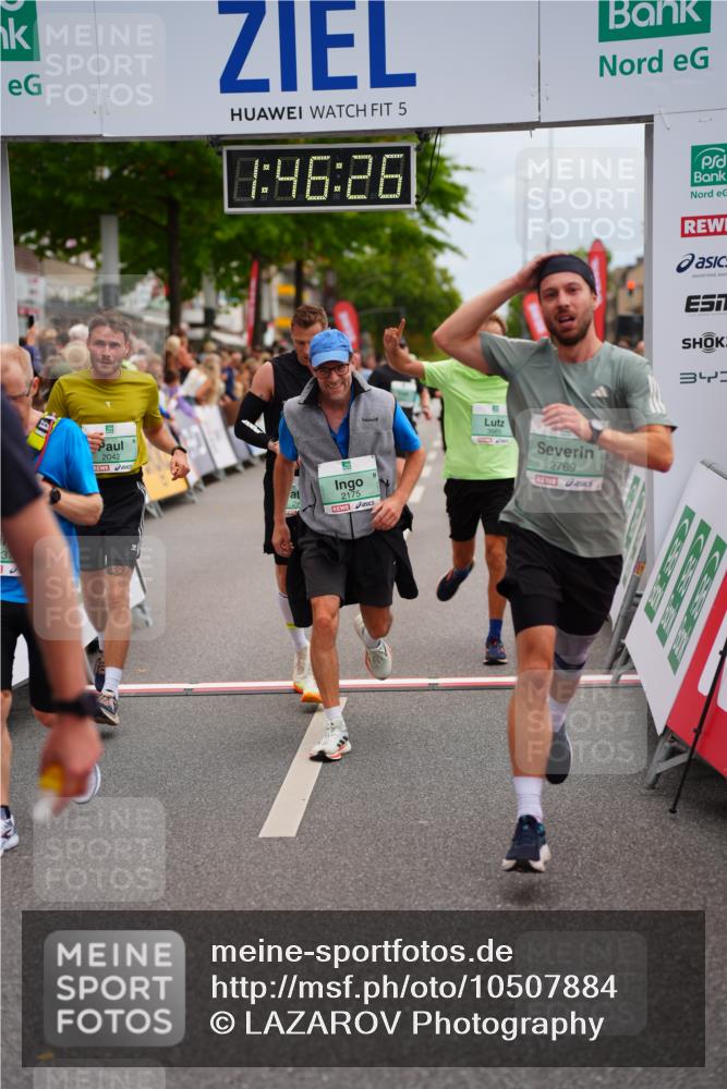 20.09.2026 - PSD Bank Halbmarathon LAZAROV Photography http://msf.ph/oto/10507884 20.09.2026 11:46:25 Ziel 1860, 2042, 2066, 2171, 2175, 2374, 2524, 2680, 2769, 2977, 3366, 3565, 3602, 3626, 4687 meine-sportfotos.de