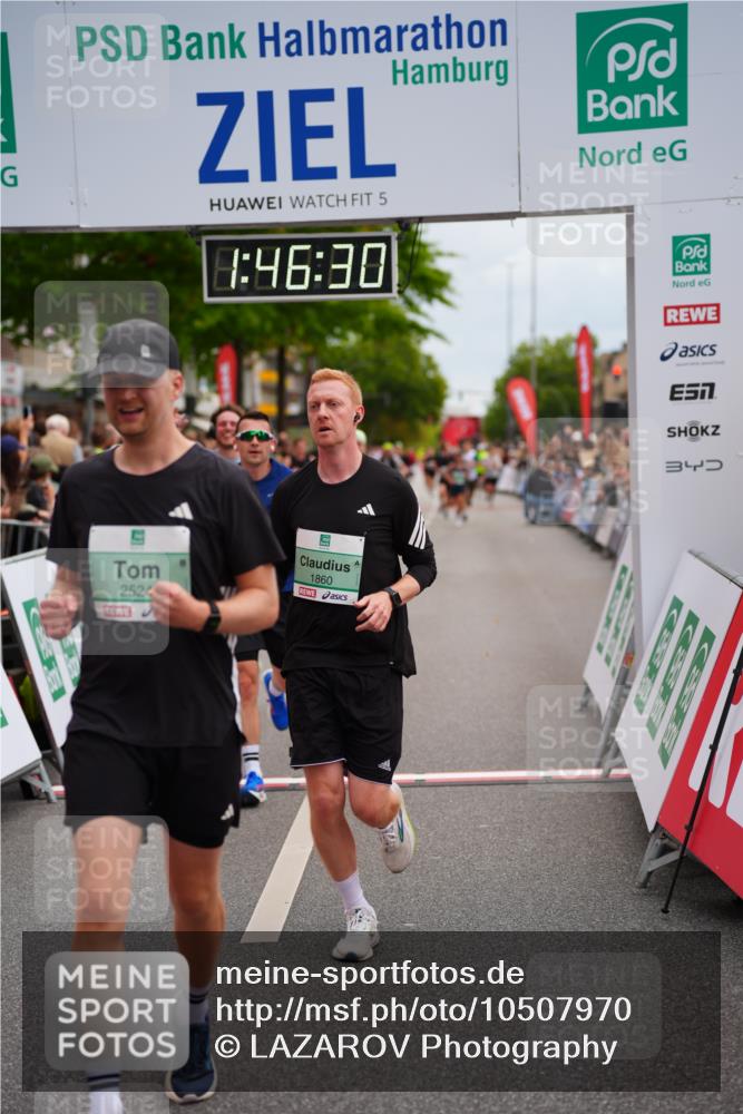20.09.2026 - PSD Bank Halbmarathon LAZAROV Photography http://msf.ph/oto/10507970 20.09.2026 11:46:29 Ziel 1102, 1860, 2042, 2066, 2171, 2175, 2374, 2524, 2680, 2769, 2778, 2977, 3565, 3602, 3626, 4387 meine-sportfotos.de