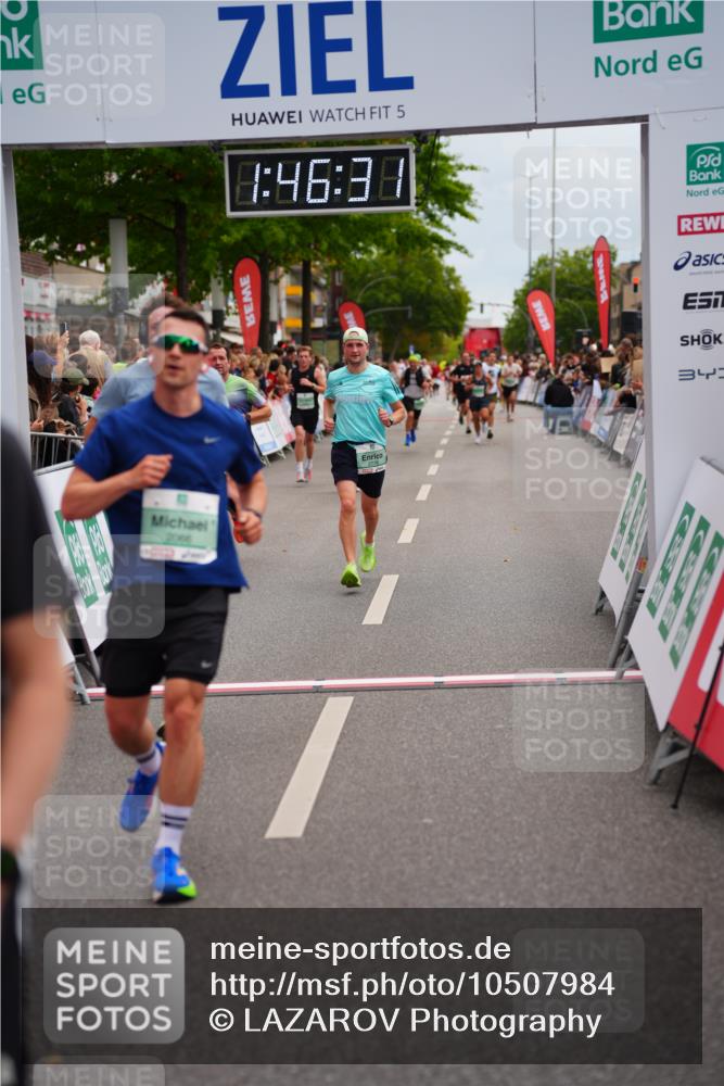 20.09.2026 - PSD Bank Halbmarathon LAZAROV Photography http://msf.ph/oto/10507984 20.09.2026 11:46:31 Ziel 1102, 1860, 2042, 2066, 2171, 2175, 2374, 2524, 2769, 2778, 2977, 3408, 3565, 4387 meine-sportfotos.de