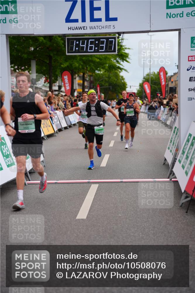 20.09.2026 - PSD Bank Halbmarathon LAZAROV Photography http://msf.ph/oto/10508076 20.09.2026 11:46:37 Ziel 1102, 1860, 2027, 2066, 2778, 3408, 3425, 4094, 4200, 4387, 4640, 4710 meine-sportfotos.de