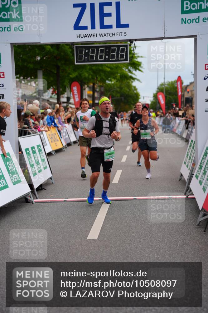 20.09.2026 - PSD Bank Halbmarathon LAZAROV Photography http://msf.ph/oto/10508097 20.09.2026 11:46:37 Ziel 1102, 1860, 2027, 2066, 2778, 3408, 3425, 4094, 4200, 4387, 4640, 4710 meine-sportfotos.de