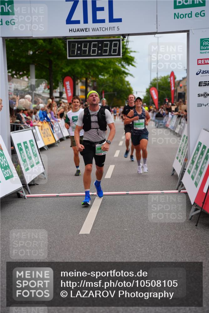 20.09.2026 - PSD Bank Halbmarathon LAZAROV Photography http://msf.ph/oto/10508105 20.09.2026 11:46:38 Ziel 1102, 2027, 2778, 3408, 3425, 4094, 4200, 4387, 4640, 4710 meine-sportfotos.de