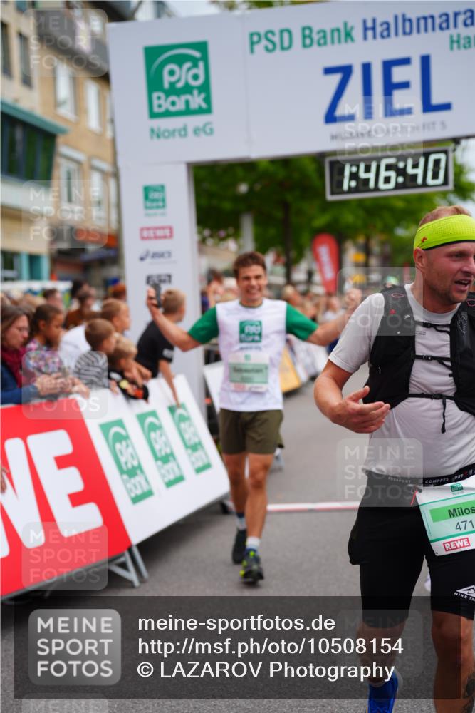 20.09.2026 - PSD Bank Halbmarathon LAZAROV Photography http://msf.ph/oto/10508154 20.09.2026 11:46:39 Ziel 1102, 2027, 2087, 2778, 3226, 3408, 3425, 4070, 4094, 4200, 4640, 4710 meine-sportfotos.de