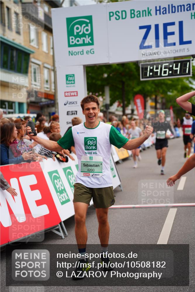 20.09.2026 - PSD Bank Halbmarathon LAZAROV Photography http://msf.ph/oto/10508182 20.09.2026 11:46:41 Ziel 1102, 2027, 2087, 3226, 3408, 3425, 3790, 4070, 4094, 4200, 4640, 4710 meine-sportfotos.de