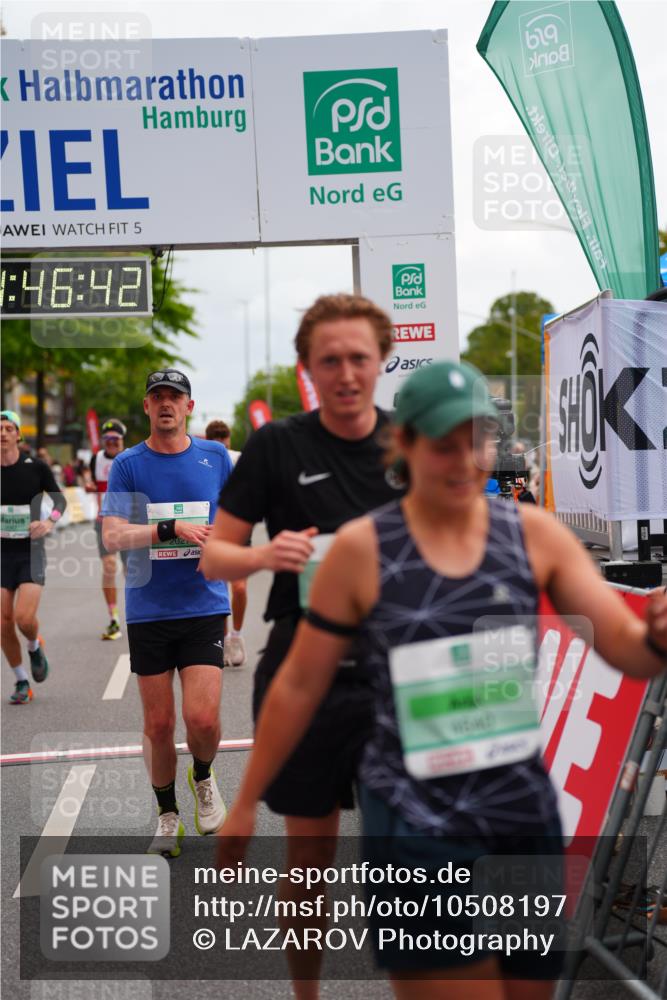 20.09.2026 - PSD Bank Halbmarathon LAZAROV Photography http://msf.ph/oto/10508197 20.09.2026 11:46:42 Ziel 2027, 2087, 3226, 3408, 3425, 3790, 4070, 4094, 4200, 4249, 4640, 4710 meine-sportfotos.de