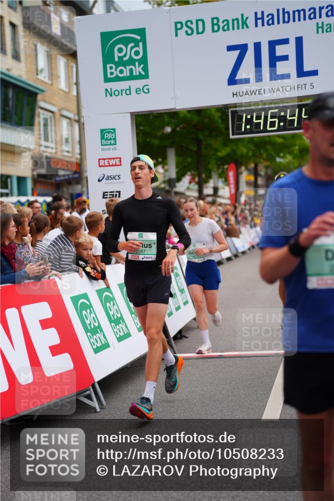 20.09.2026 - PSD Bank Halbmarathon LAZAROV Photography http://msf.ph/oto/10508233 20.09.2026 11:46:43 Ziel 1527, 2027, 2087, 3226, 3408, 3425, 3790, 4070, 4094, 4200, 4249, 4640, 4710 meine-sportfotos.de