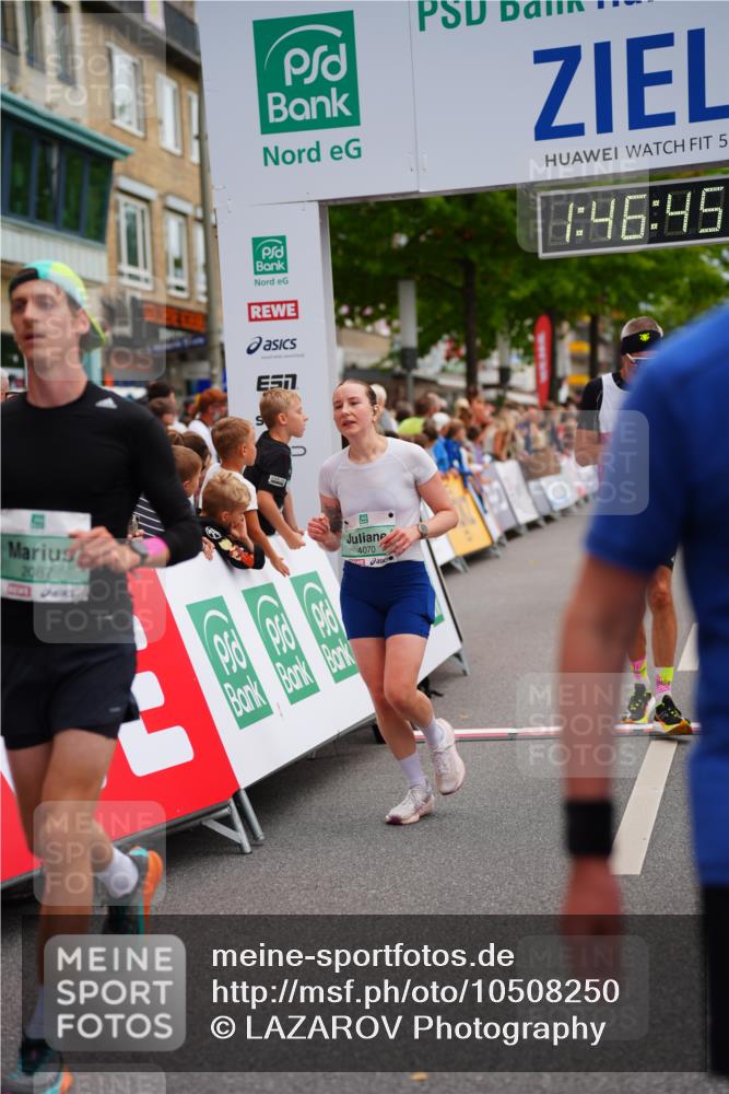 20.09.2026 - PSD Bank Halbmarathon LAZAROV Photography http://msf.ph/oto/10508250 20.09.2026 11:46:44 Ziel 1527, 2027, 2087, 3226, 3425, 3790, 4070, 4094, 4200, 4249, 4640, 4710 meine-sportfotos.de