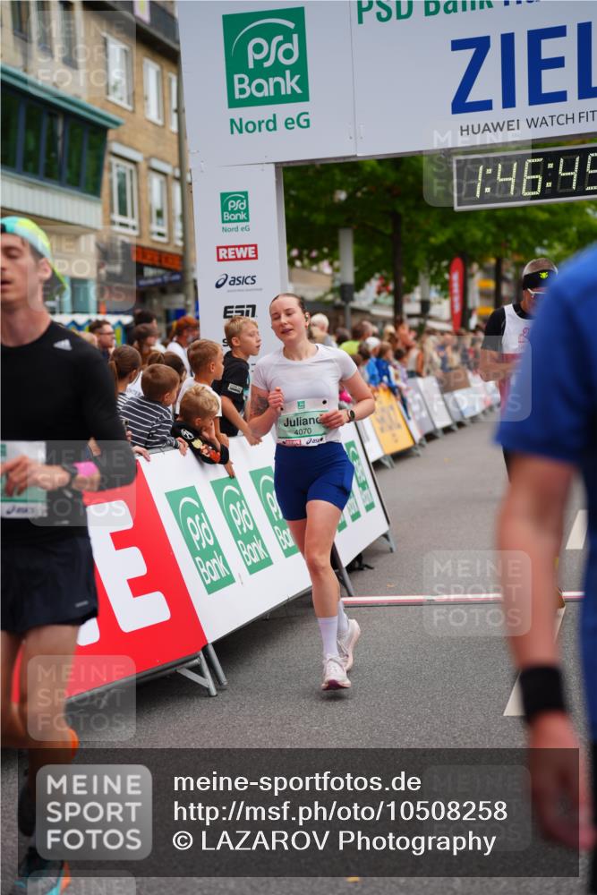 20.09.2026 - PSD Bank Halbmarathon LAZAROV Photography http://msf.ph/oto/10508258 20.09.2026 11:46:44 Ziel 1527, 2027, 2087, 3226, 3425, 3790, 4070, 4094, 4200, 4249, 4640, 4710 meine-sportfotos.de