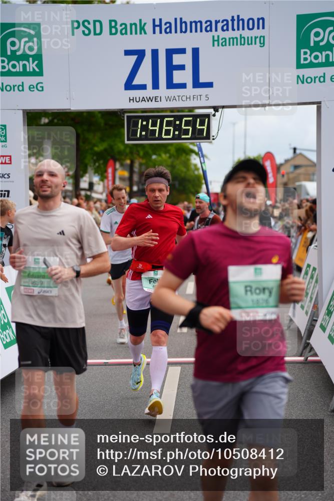 20.09.2026 - PSD Bank Halbmarathon LAZAROV Photography http://msf.ph/oto/10508412 20.09.2026 11:46:54 Ziel 1527, 1557, 1561, 1810, 1876, 2090, 2659, 2773, 3424, 4001, 4247, 4249, 4566, 4639 meine-sportfotos.de