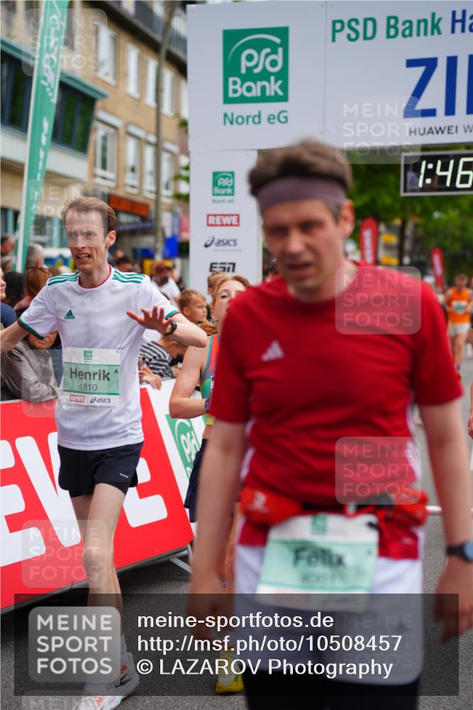 20.09.2026 - PSD Bank Halbmarathon LAZAROV Photography http://msf.ph/oto/10508457 20.09.2026 11:46:57 Ziel 1189, 1557, 1561, 1810, 1876, 2090, 2141, 2659, 2773, 3424, 3511, 4001, 4247, 4566, 4639 meine-sportfotos.de