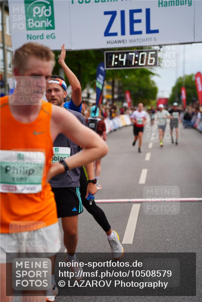 20.09.2026 - PSD Bank Halbmarathon LAZAROV Photography http://msf.ph/oto/10508579 20.09.2026 11:47:06 Ziel 1189, 1561, 1822, 2012, 2141, 2902, 3381, 3511, 4555 meine-sportfotos.de
