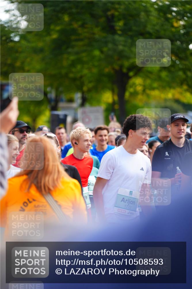 20.09.2026 - PSD Bank Halbmarathon LAZAROV Photography http://msf.ph/oto/10508593 20.09.2026 10:08:26 Laufen 707, 1772 meine-sportfotos.de