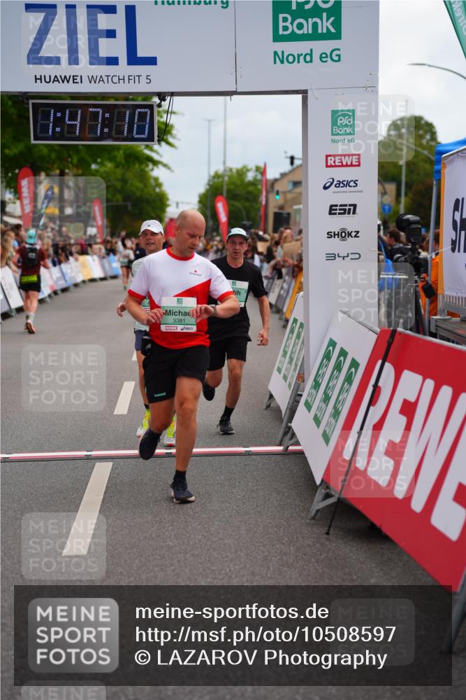 20.09.2026 - PSD Bank Halbmarathon LAZAROV Photography http://msf.ph/oto/10508597 20.09.2026 11:47:10 Ziel 1822, 2012, 2902, 3381, 4555 meine-sportfotos.de