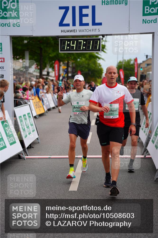 20.09.2026 - PSD Bank Halbmarathon LAZAROV Photography http://msf.ph/oto/10508603 20.09.2026 11:47:11 Ziel 1822, 2012, 2902, 3381, 4555, 4730 meine-sportfotos.de