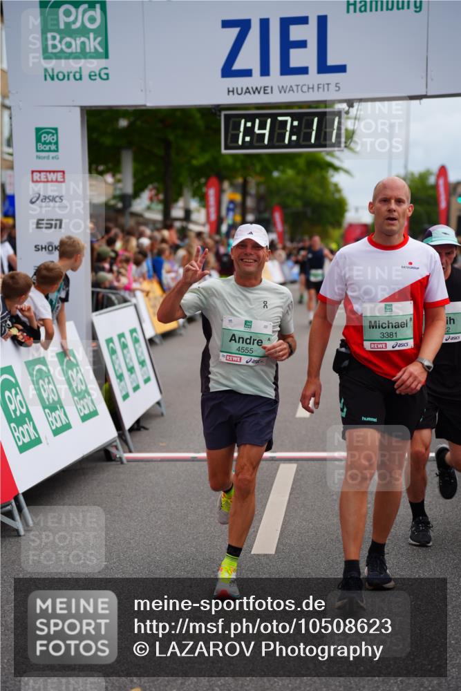 20.09.2026 - PSD Bank Halbmarathon LAZAROV Photography http://msf.ph/oto/10508623 20.09.2026 11:47:11 Ziel 1822, 2012, 2902, 3381, 4555, 4730 meine-sportfotos.de