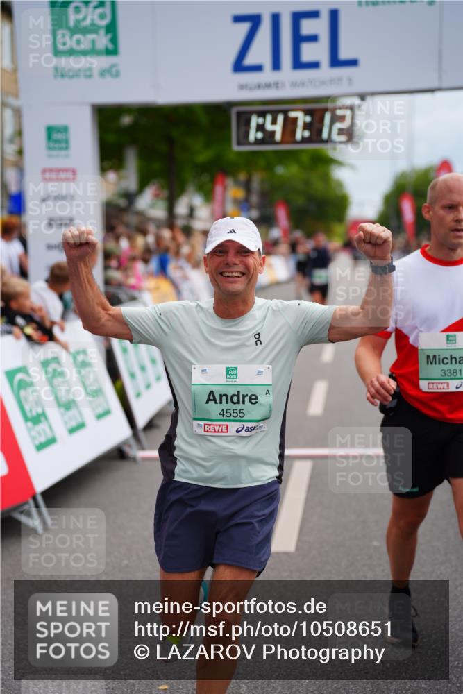 20.09.2026 - PSD Bank Halbmarathon LAZAROV Photography http://msf.ph/oto/10508651 20.09.2026 11:47:12 Ziel 1822, 2902, 3381, 4555, 4730 meine-sportfotos.de