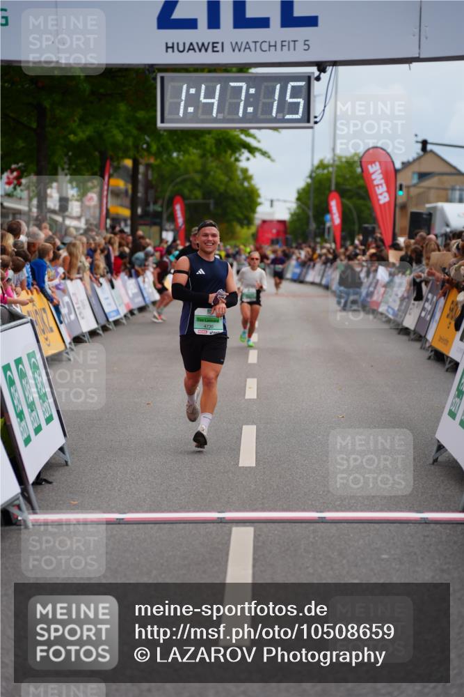 20.09.2026 - PSD Bank Halbmarathon LAZAROV Photography http://msf.ph/oto/10508659 20.09.2026 11:47:14 Ziel 1822, 3381, 4555, 4730 meine-sportfotos.de