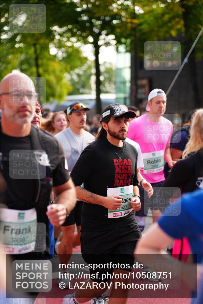 20.09.2026 - PSD Bank Halbmarathon LAZAROV Photography http://msf.ph/oto/10508751 20.09.2026 10:08:58 Laufen 3681, 3859, 2600 meine-sportfotos.de
