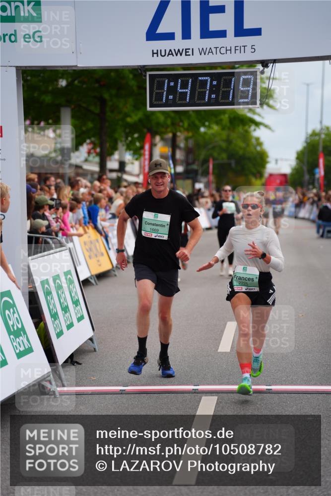 20.09.2026 - PSD Bank Halbmarathon LAZAROV Photography http://msf.ph/oto/10508782 20.09.2026 11:47:19 Ziel 1669, 2225, 3639, 4730 meine-sportfotos.de