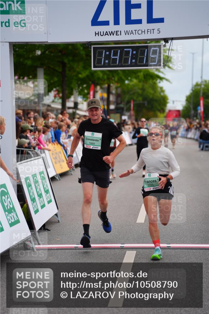 20.09.2026 - PSD Bank Halbmarathon LAZAROV Photography http://msf.ph/oto/10508790 20.09.2026 11:47:19 Ziel 1669, 2225, 3639, 4730 meine-sportfotos.de