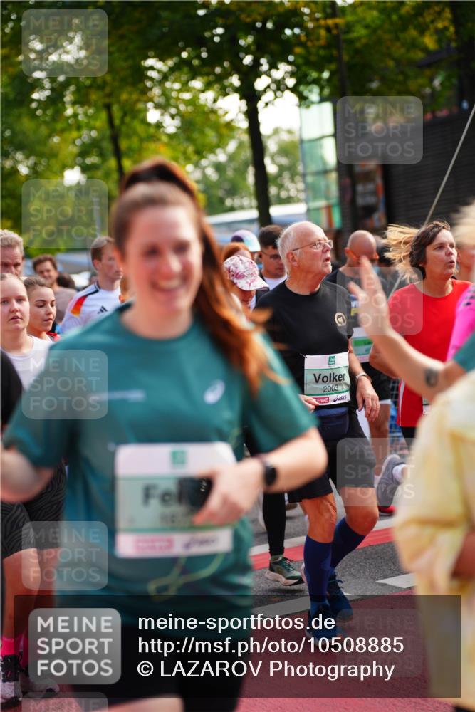 20.09.2026 - PSD Bank Halbmarathon LAZAROV Photography http://msf.ph/oto/10508885 20.09.2026 10:09:15 Laufen 9, 2003 meine-sportfotos.de
