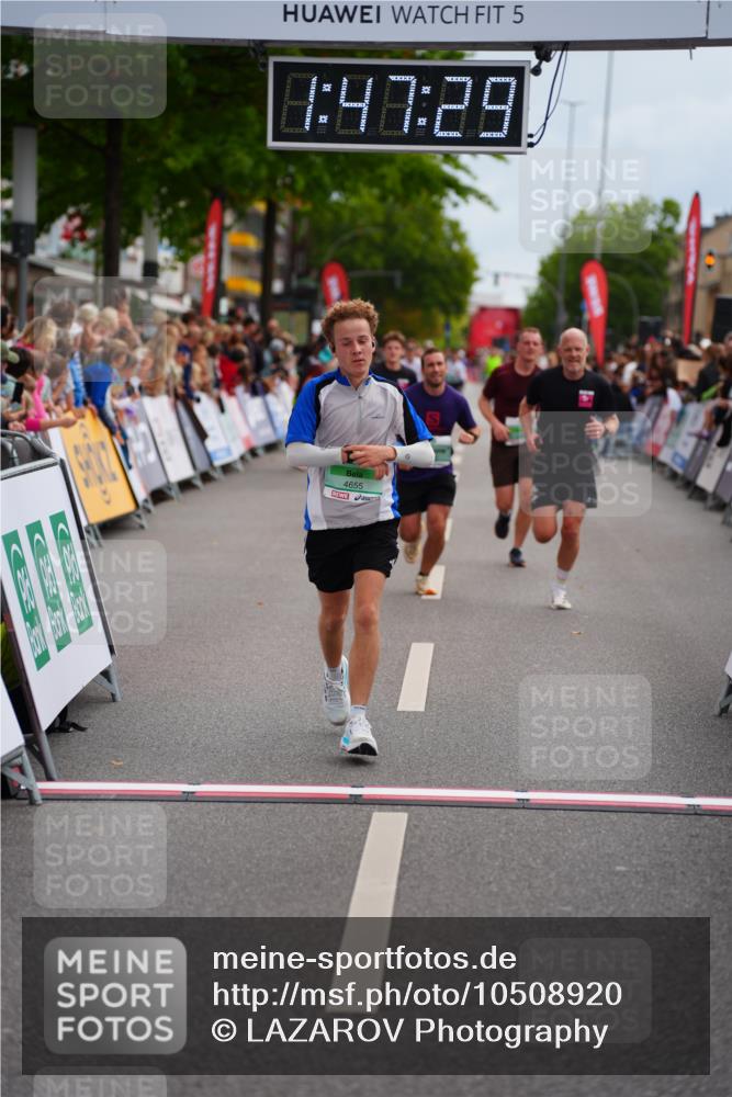 20.09.2026 - PSD Bank Halbmarathon LAZAROV Photography http://msf.ph/oto/10508920 20.09.2026 11:47:28 Ziel 1234, 2462, 3562, 3639, 4481, 4655 meine-sportfotos.de