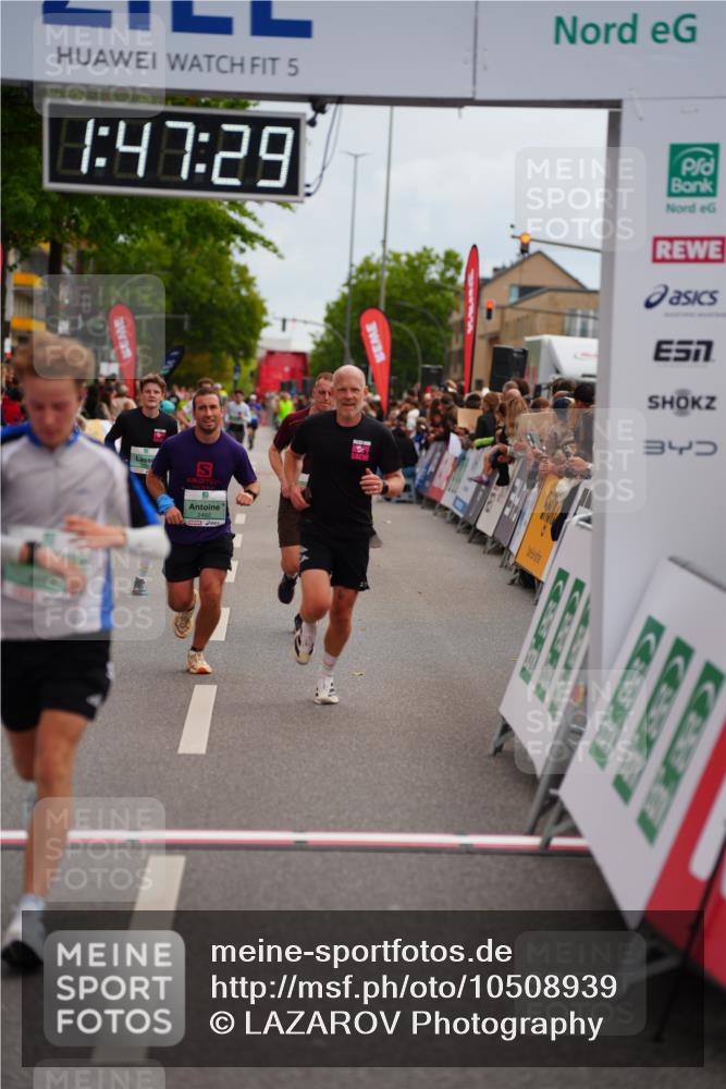 20.09.2026 - PSD Bank Halbmarathon LAZAROV Photography http://msf.ph/oto/10508939 20.09.2026 11:47:29 Ziel 1234, 2462, 3562, 3639, 4481, 4655 meine-sportfotos.de