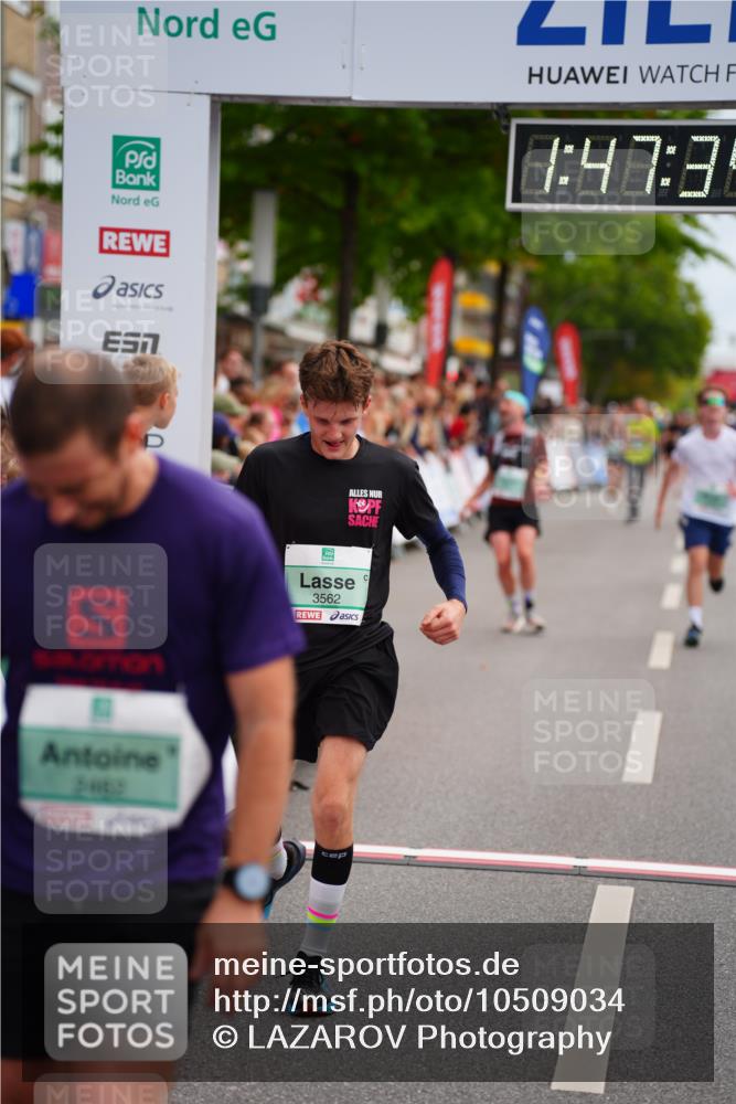 20.09.2026 - PSD Bank Halbmarathon LAZAROV Photography http://msf.ph/oto/10509034 20.09.2026 11:47:33 Ziel 1234, 2462, 2583, 3562, 4481, 4655 meine-sportfotos.de