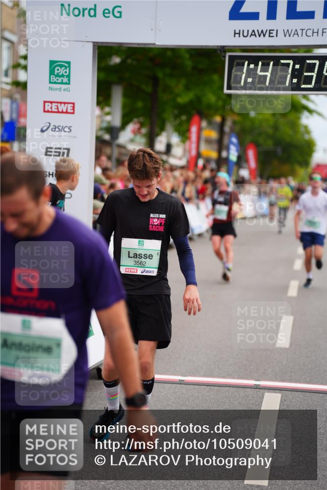 20.09.2026 - PSD Bank Halbmarathon LAZAROV Photography http://msf.ph/oto/10509041 20.09.2026 11:47:33 Ziel 1234, 2462, 2583, 3562, 4481, 4655 meine-sportfotos.de