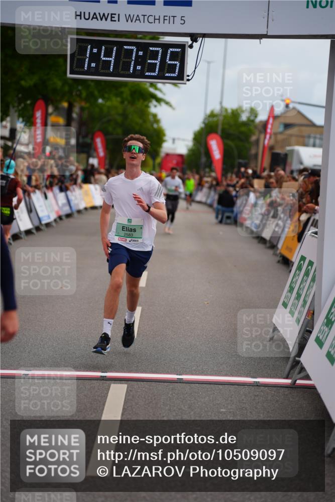 20.09.2026 - PSD Bank Halbmarathon LAZAROV Photography http://msf.ph/oto/10509097 20.09.2026 11:47:35 Ziel 1234, 2462, 2583, 3562, 4481, 4655 meine-sportfotos.de