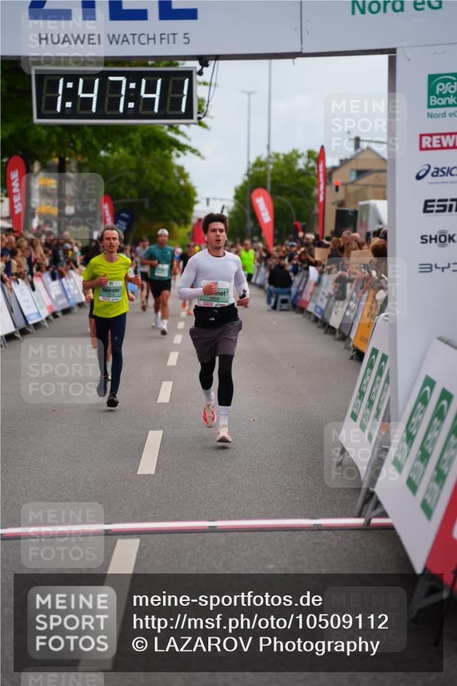 20.09.2026 - PSD Bank Halbmarathon LAZAROV Photography http://msf.ph/oto/10509112 20.09.2026 11:47:40 Ziel 1234, 2074, 2583, 2859, 3562, 3914 meine-sportfotos.de
