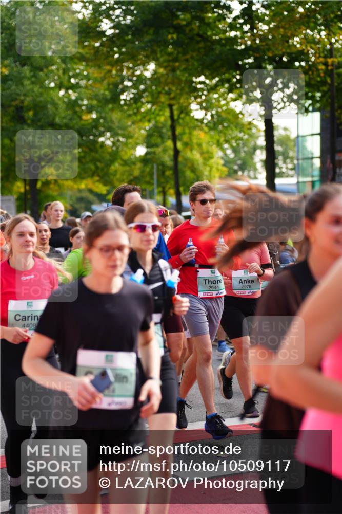 20.09.2026 - PSD Bank Halbmarathon LAZAROV Photography http://msf.ph/oto/10509117 20.09.2026 10:09:40 Laufen 4408, 2944, 3278 meine-sportfotos.de