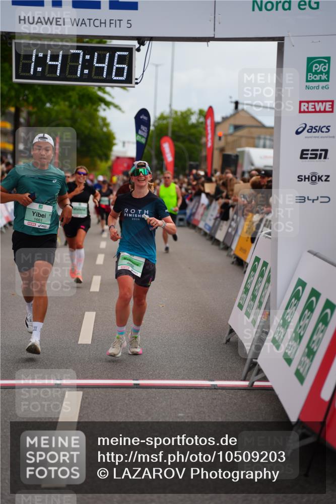 20.09.2026 - PSD Bank Halbmarathon LAZAROV Photography http://msf.ph/oto/10509203 20.09.2026 11:47:45 Ziel 1661, 1712, 2074, 2859, 3914, 4262, 4662 meine-sportfotos.de
