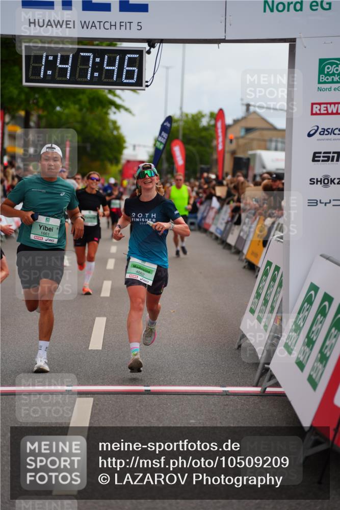 20.09.2026 - PSD Bank Halbmarathon LAZAROV Photography http://msf.ph/oto/10509209 20.09.2026 11:47:46 Ziel 1661, 1712, 2074, 2828, 2859, 3239, 3914, 4262, 4662 meine-sportfotos.de