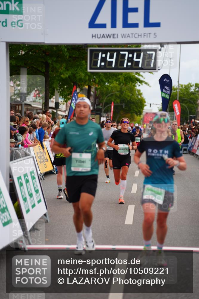 20.09.2026 - PSD Bank Halbmarathon LAZAROV Photography http://msf.ph/oto/10509221 20.09.2026 11:47:46 Ziel 1661, 1712, 2074, 2828, 2859, 3239, 3914, 4262, 4662 meine-sportfotos.de