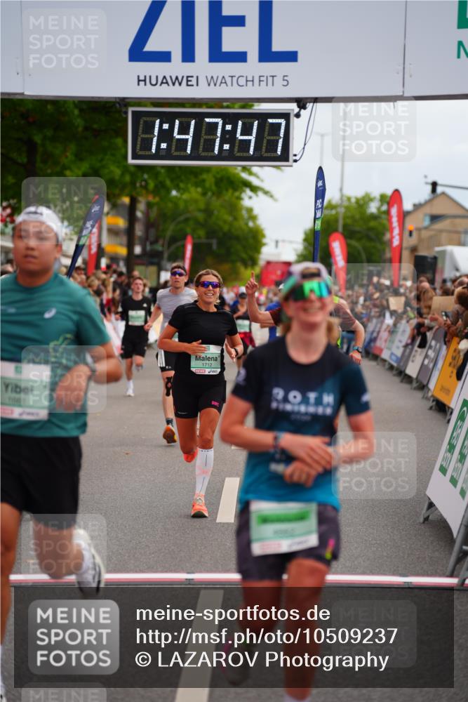 20.09.2026 - PSD Bank Halbmarathon LAZAROV Photography http://msf.ph/oto/10509237 20.09.2026 11:47:47 Ziel 1661, 1712, 2074, 2828, 2859, 3239, 3504, 3914, 4262, 4662 meine-sportfotos.de
