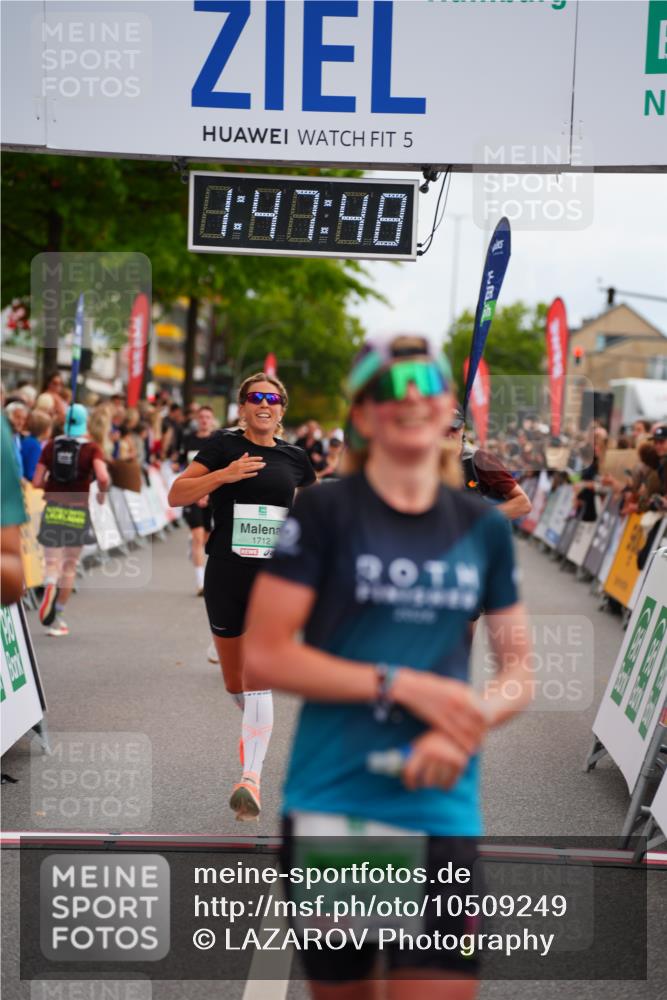 20.09.2026 - PSD Bank Halbmarathon LAZAROV Photography http://msf.ph/oto/10509249 20.09.2026 11:47:47 Ziel 1661, 1712, 2074, 2828, 2859, 3239, 3504, 3914, 4262, 4662 meine-sportfotos.de