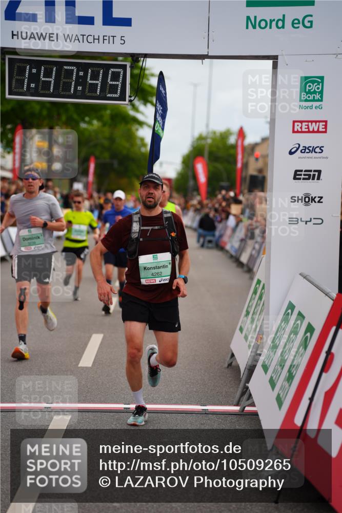 20.09.2026 - PSD Bank Halbmarathon LAZAROV Photography http://msf.ph/oto/10509265 20.09.2026 11:47:48 Ziel 1661, 1712, 2074, 2177, 2828, 2859, 3239, 3330, 3504, 3914, 4262, 4662 meine-sportfotos.de