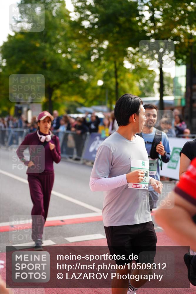 20.09.2026 - PSD Bank Halbmarathon LAZAROV Photography http://msf.ph/oto/10509312 20.09.2026 10:09:59 Laufen 31, 36 meine-sportfotos.de