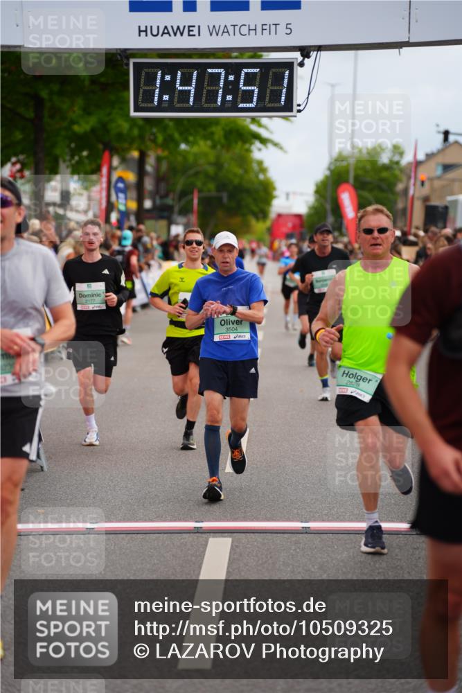 20.09.2026 - PSD Bank Halbmarathon LAZAROV Photography http://msf.ph/oto/10509325 20.09.2026 11:47:50 Ziel 1661, 1712, 2074, 2177, 2828, 2836, 3239, 3330, 3504, 3586, 3914, 4248, 4262, 4662 meine-sportfotos.de